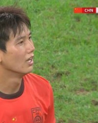 这也不进啊！向余望短时间3失良机，丢空门+抢点中框+大单刀被扑